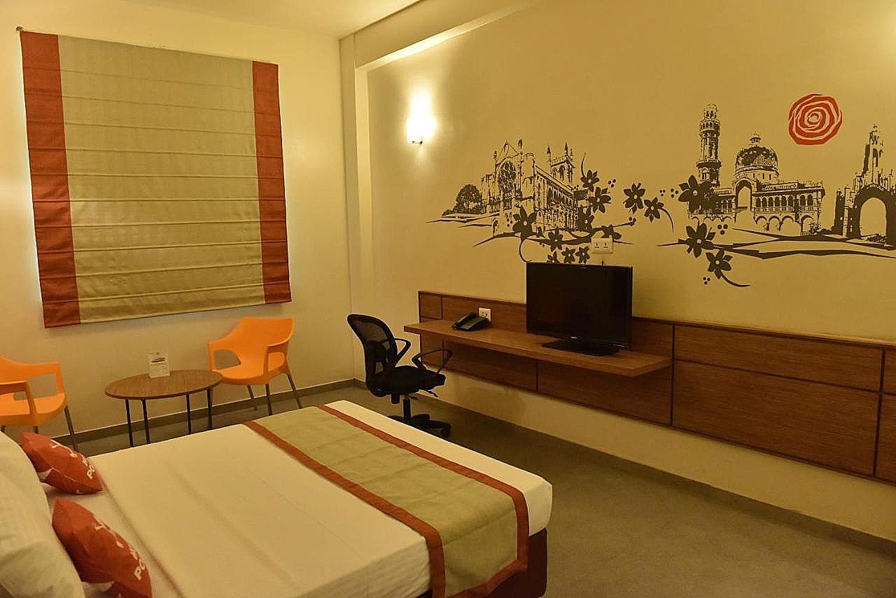 Max Hotel Prayagraj  Max Comfort 4