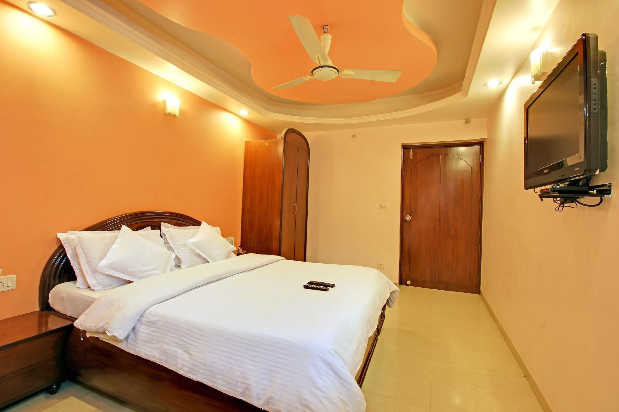 HOTEL ASHOKA (Nakki lake - 450 metre) Deluxe AC Room 4