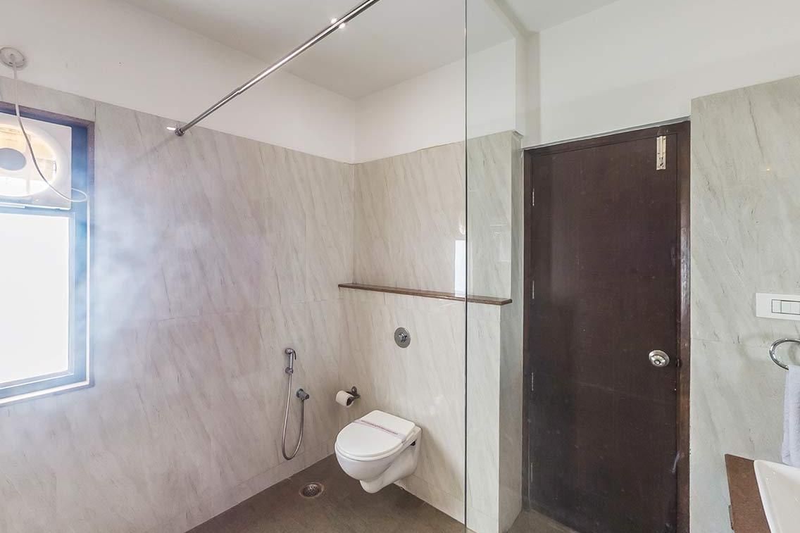 THE BELLEVUE Economy Room 6