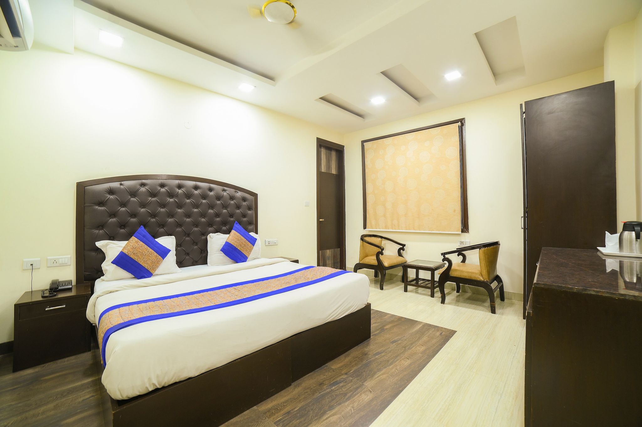 Hotel Kings Inn Premium Room 9