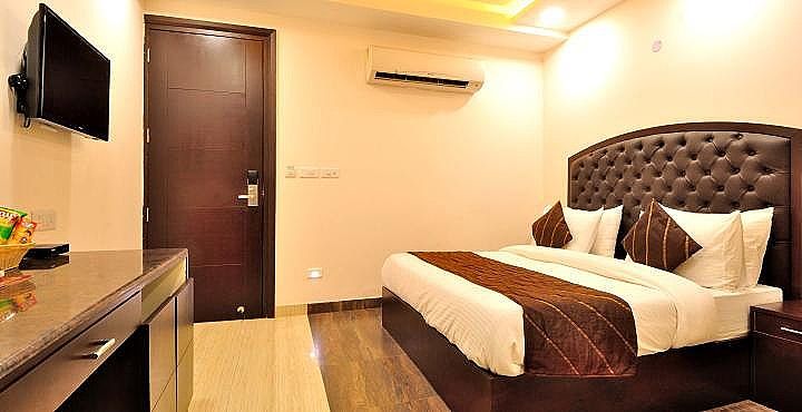 Hotel Kings Inn Deluxe Room 11