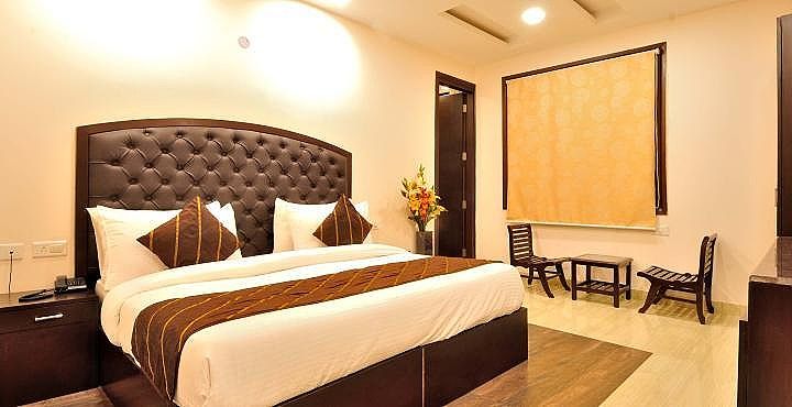 Hotel Kings Inn Deluxe Room 6