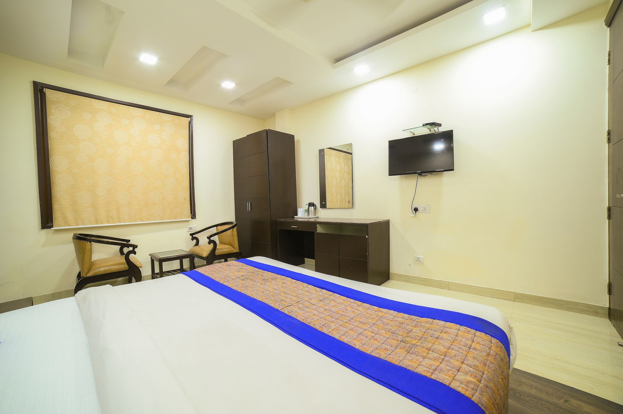 Hotel Kings Inn Premium Room 5