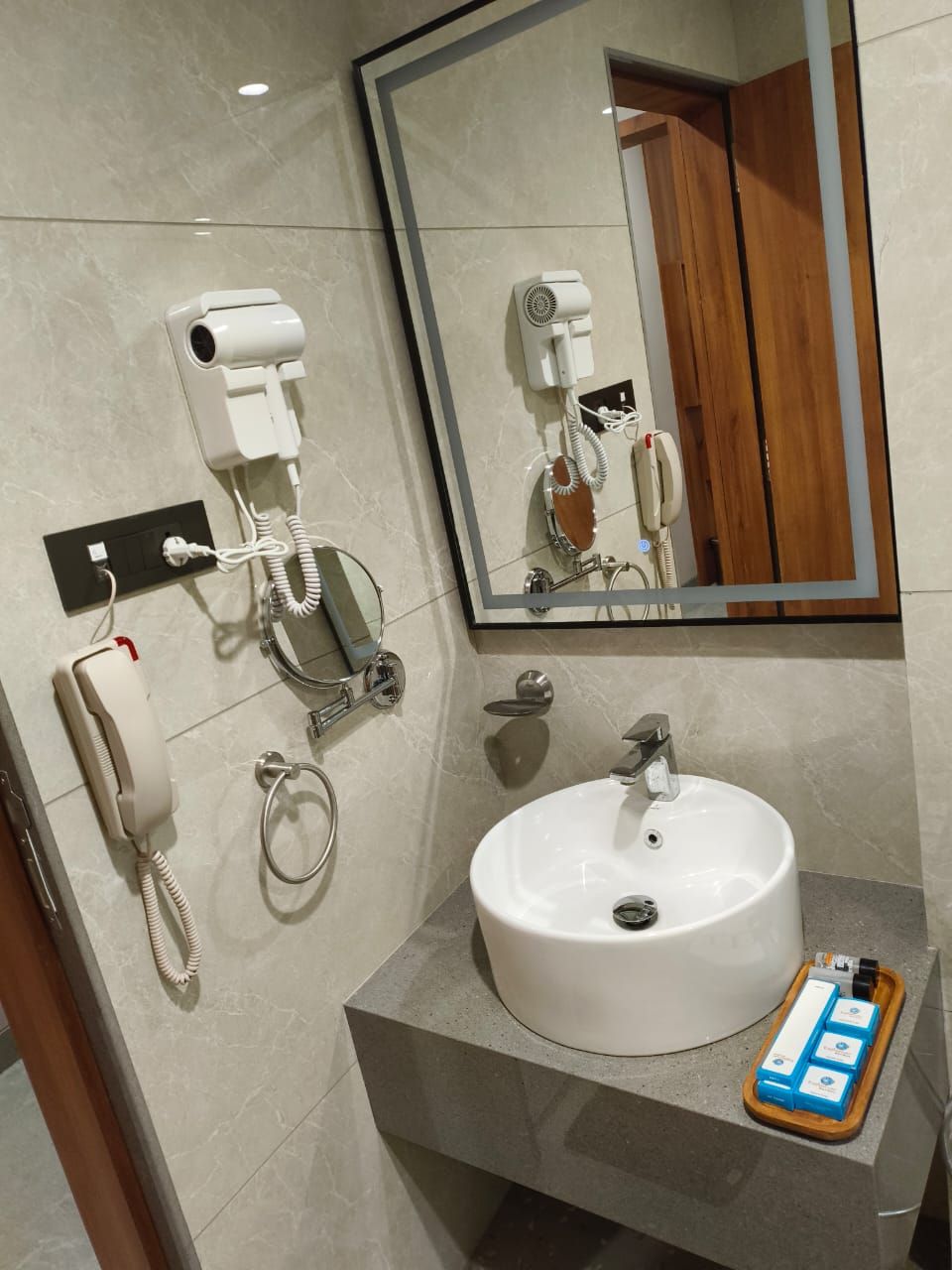 Kostamar Beach Resort and Spa Royal Deluxe Twin Bed 6