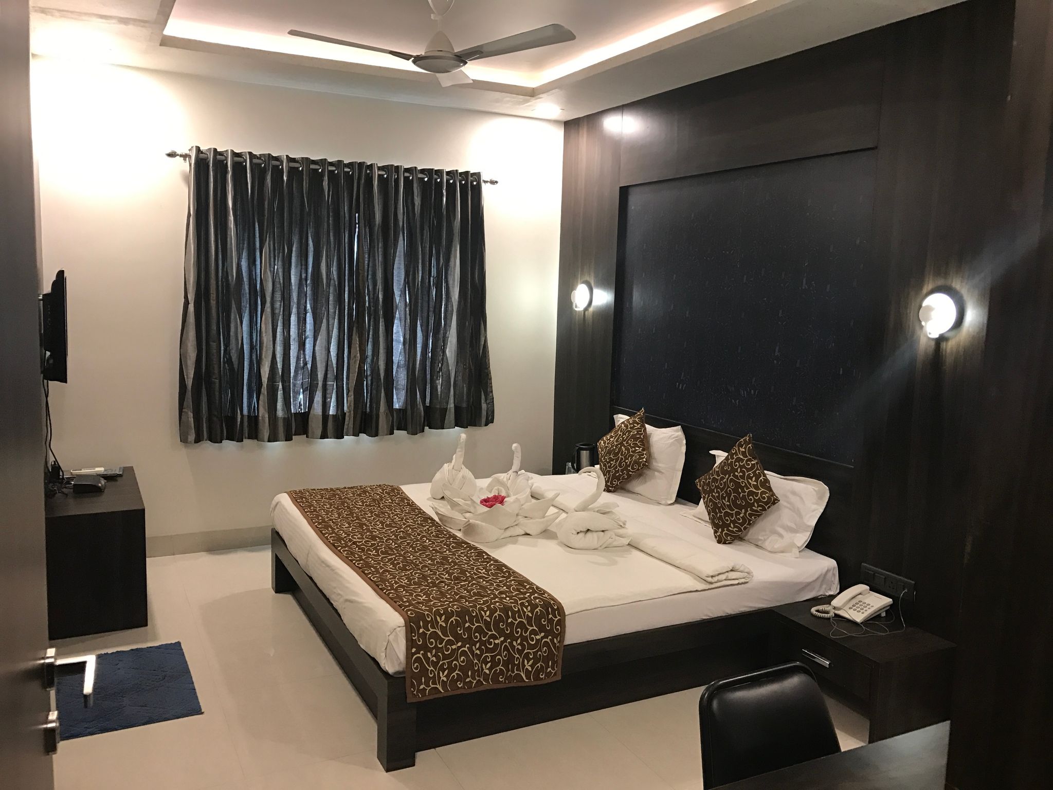 Standard Double Bed (Back Side)