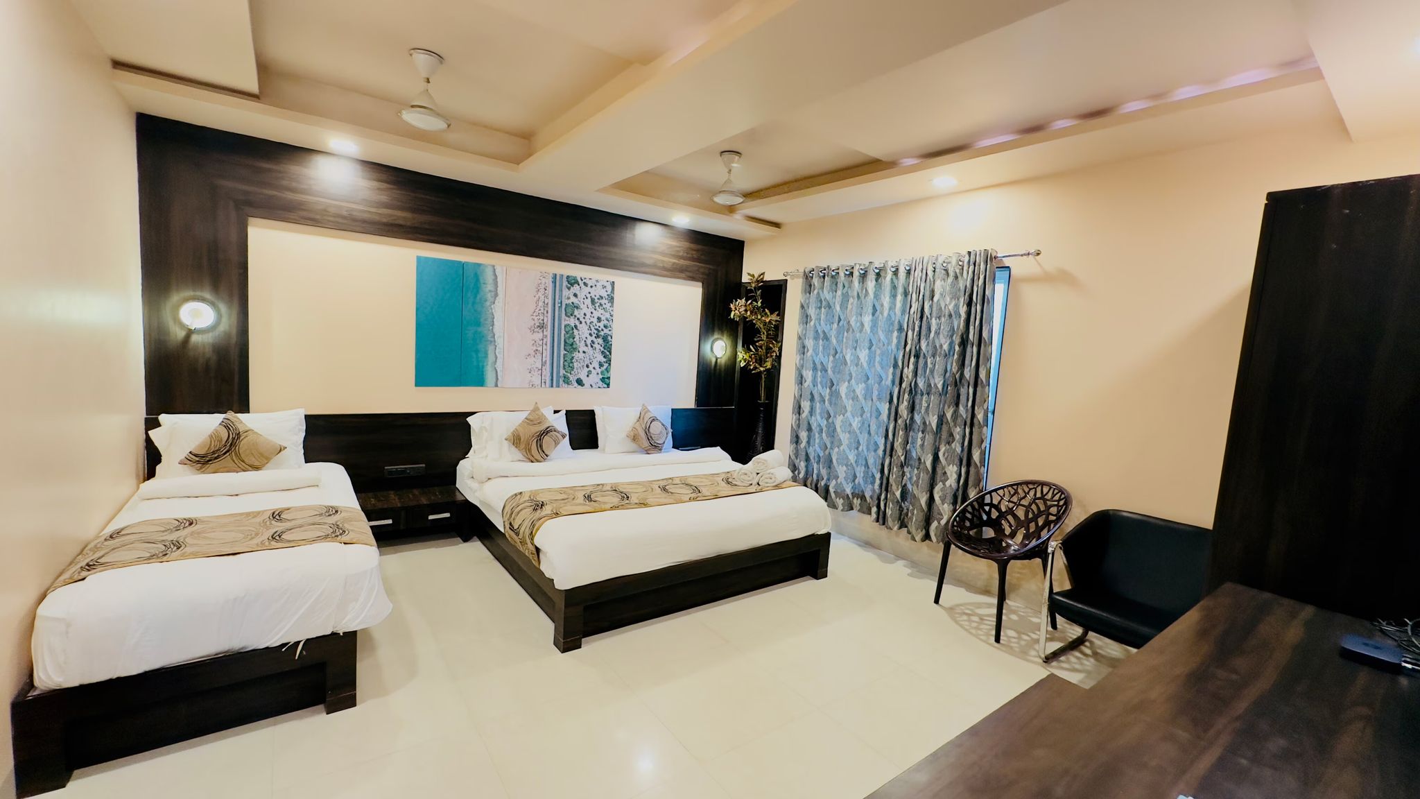 Three Bed Family Room