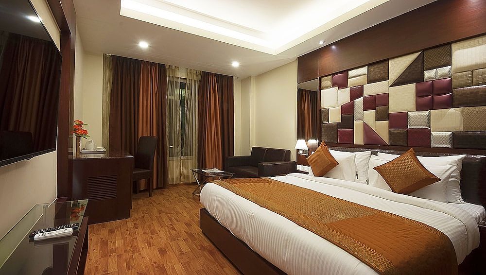 Club Double Room, City View