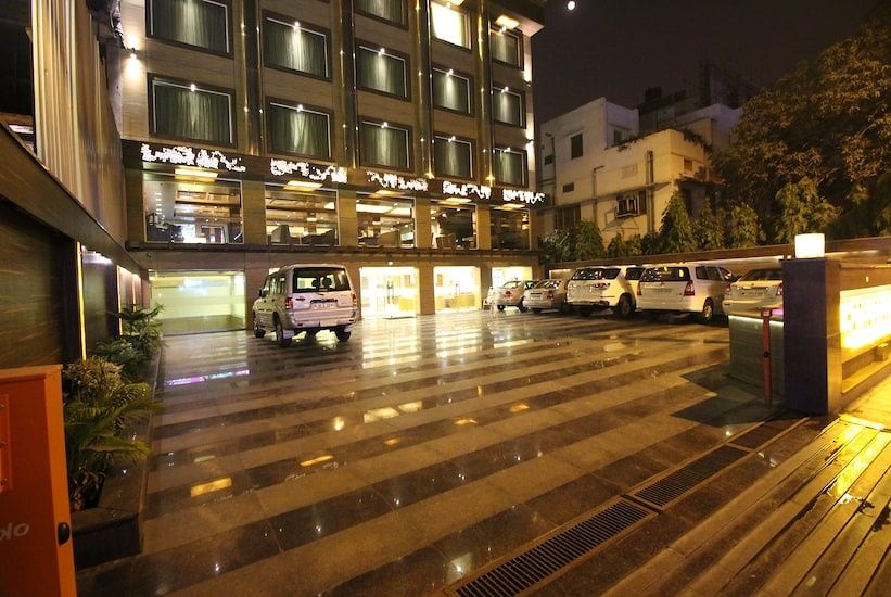 undefined Hotel Golden Grand 7