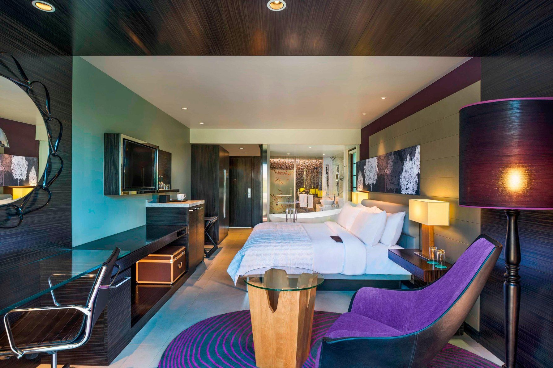 Guest room, 1 King, Forest view, Balcony