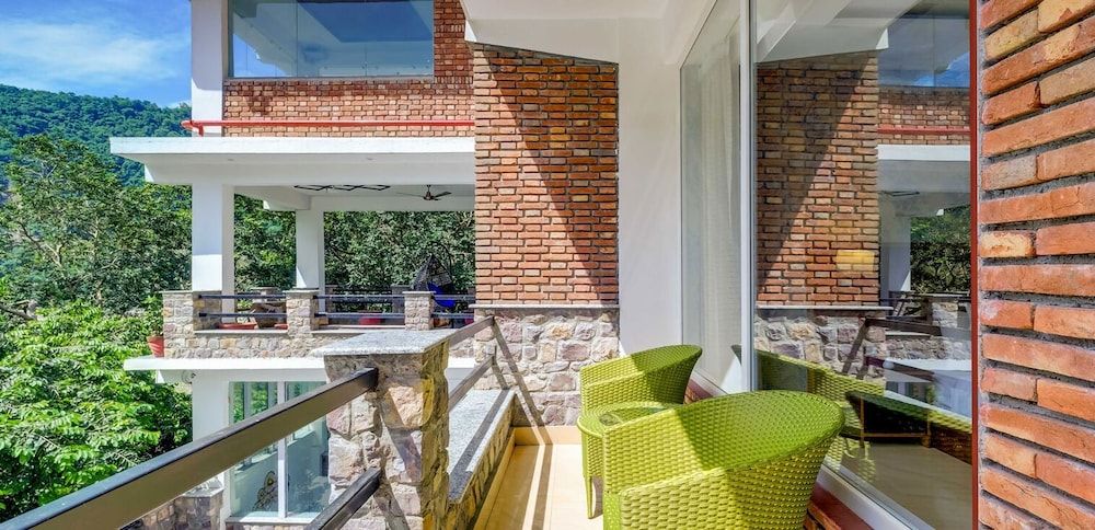 Summit By The Ganges Beach Resort & Spa Executive Ganges View Room with Private Balcony 9
