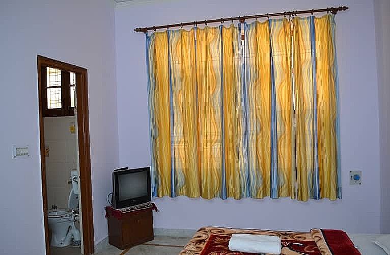 undefined Hotel The Holiday Home 10