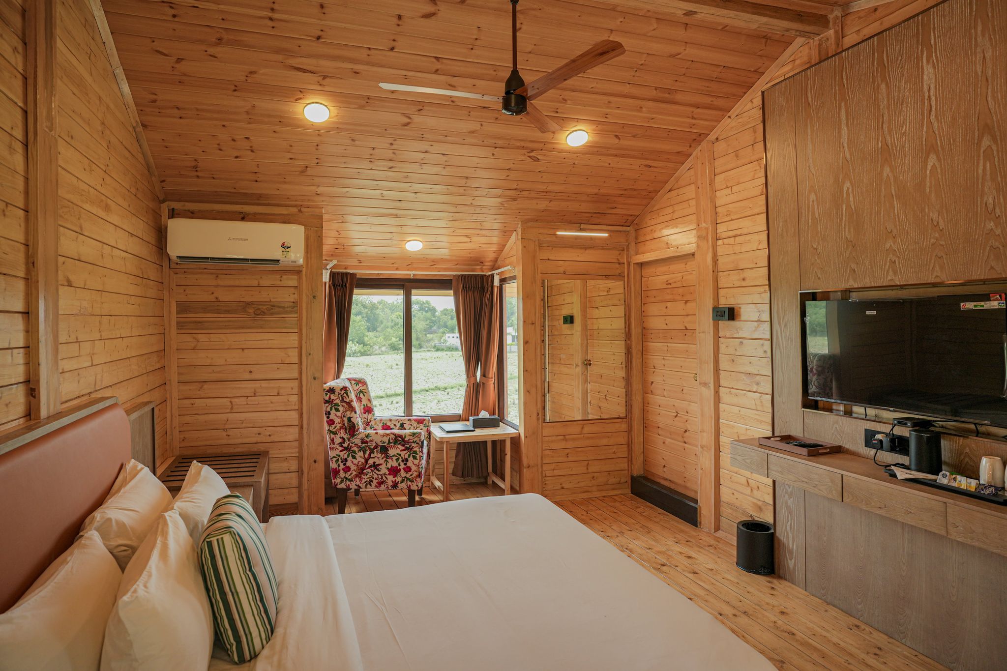 Roadies Rostel - Best Adventure Resort in Ahmedabad Wooden Cottages 4