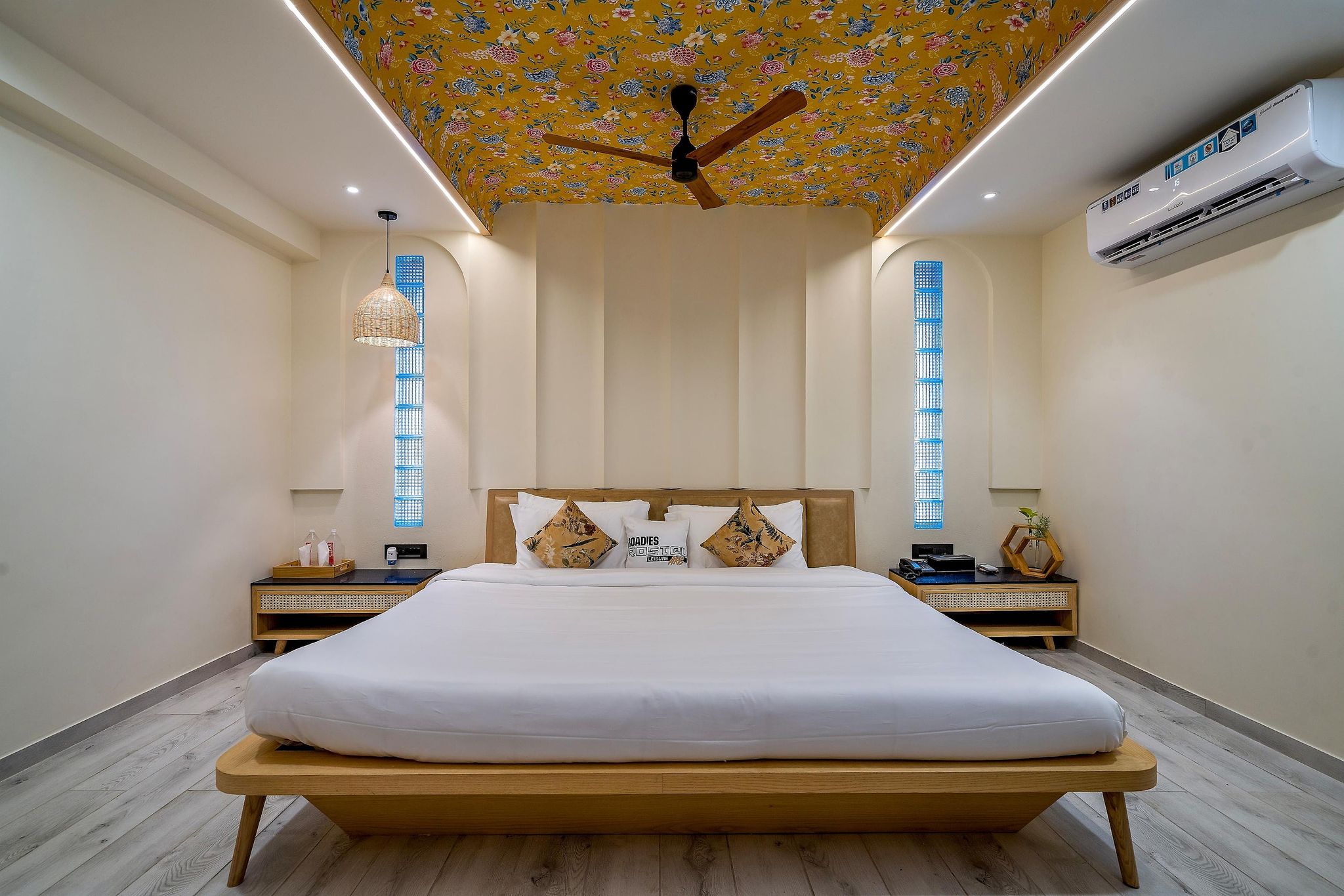 Luxury Executive Suite Room