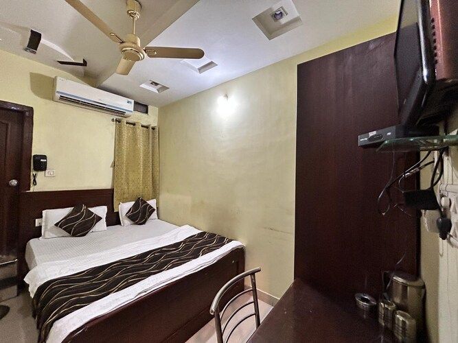 Executive AC Room