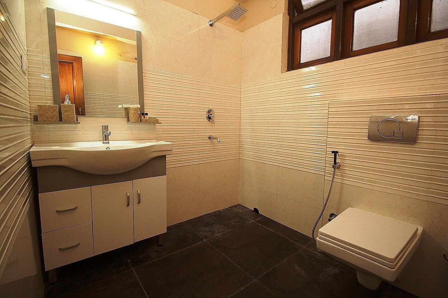 undefined Hotel Dew Pond 9