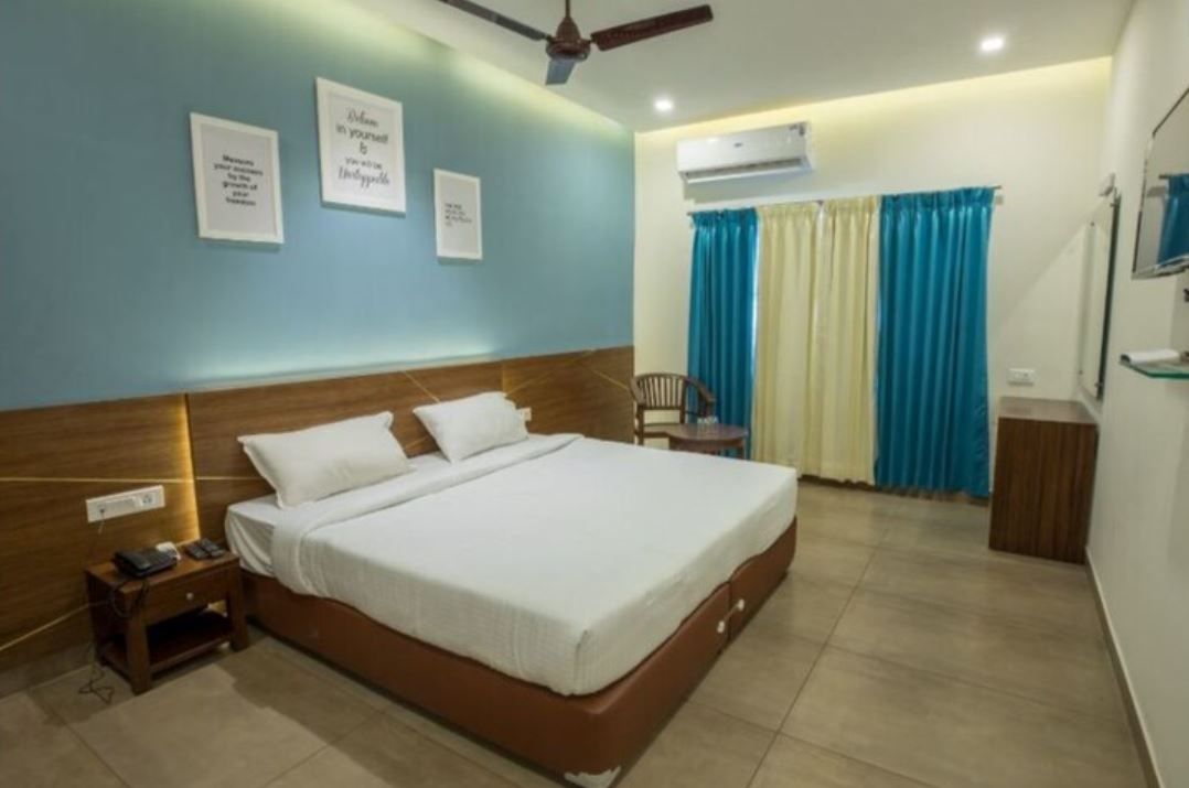 SUPERIOR ROOM