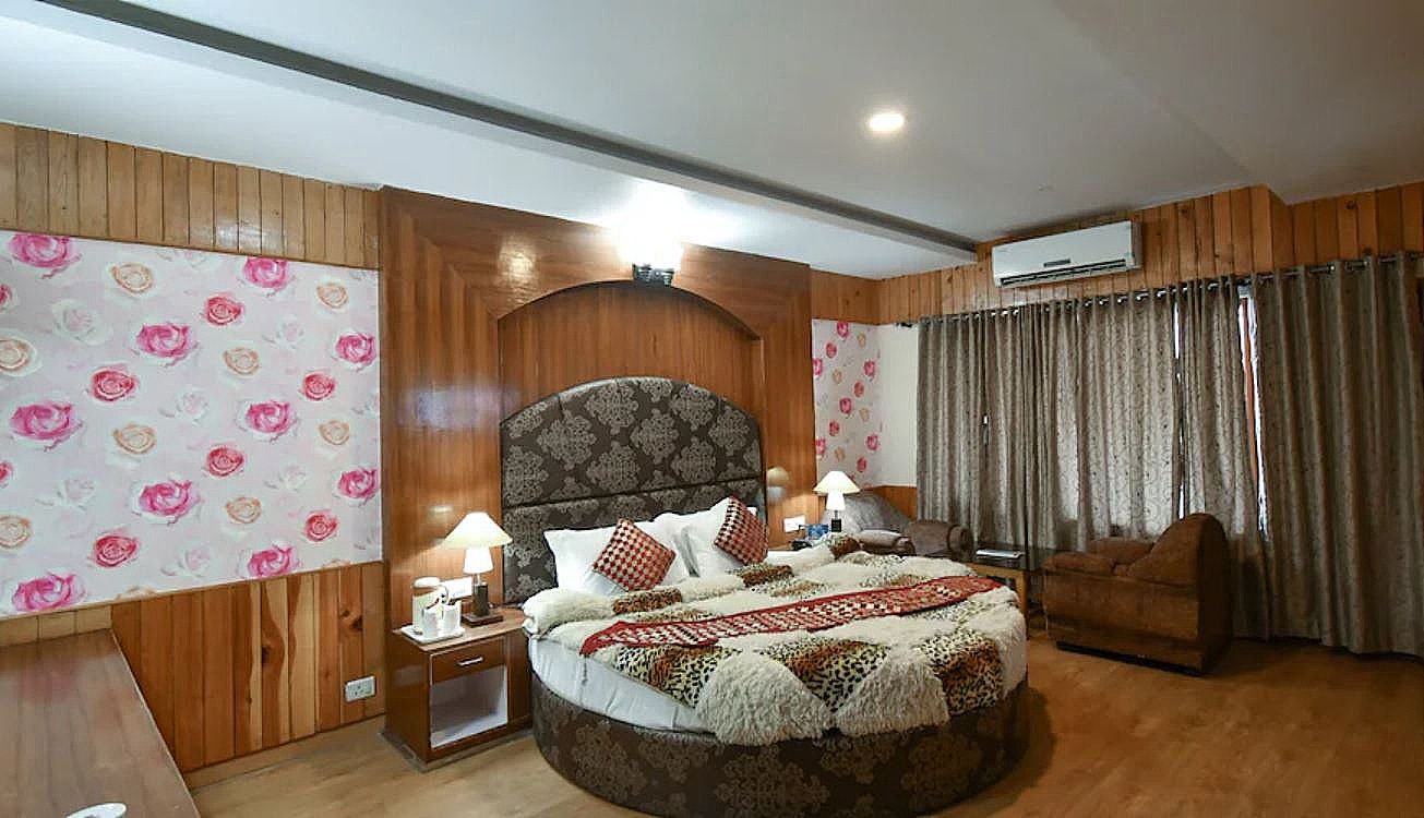 Honeymoon Suite With Balcony