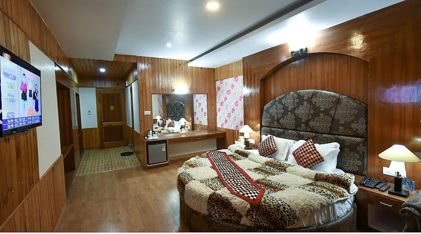 Honeymoon Suite With Balcony