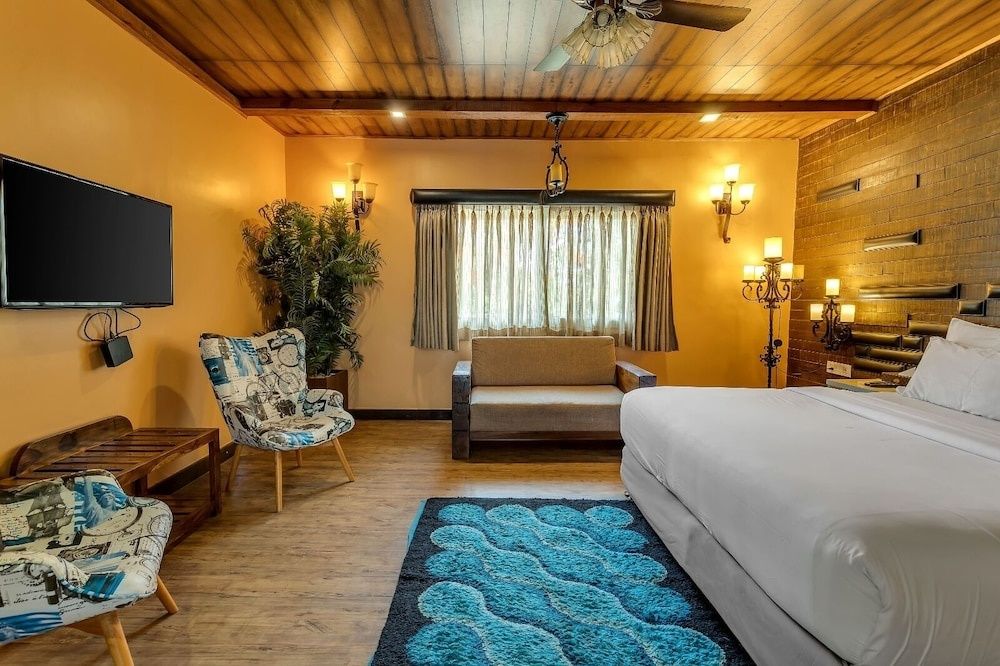 The Baga Beach Resort Ocean Suite 2