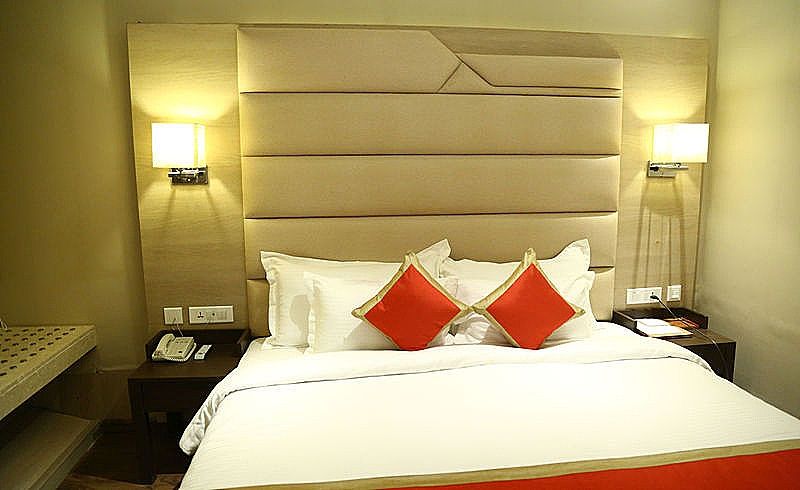 The Fern Residency Amritsar Winter Green Room