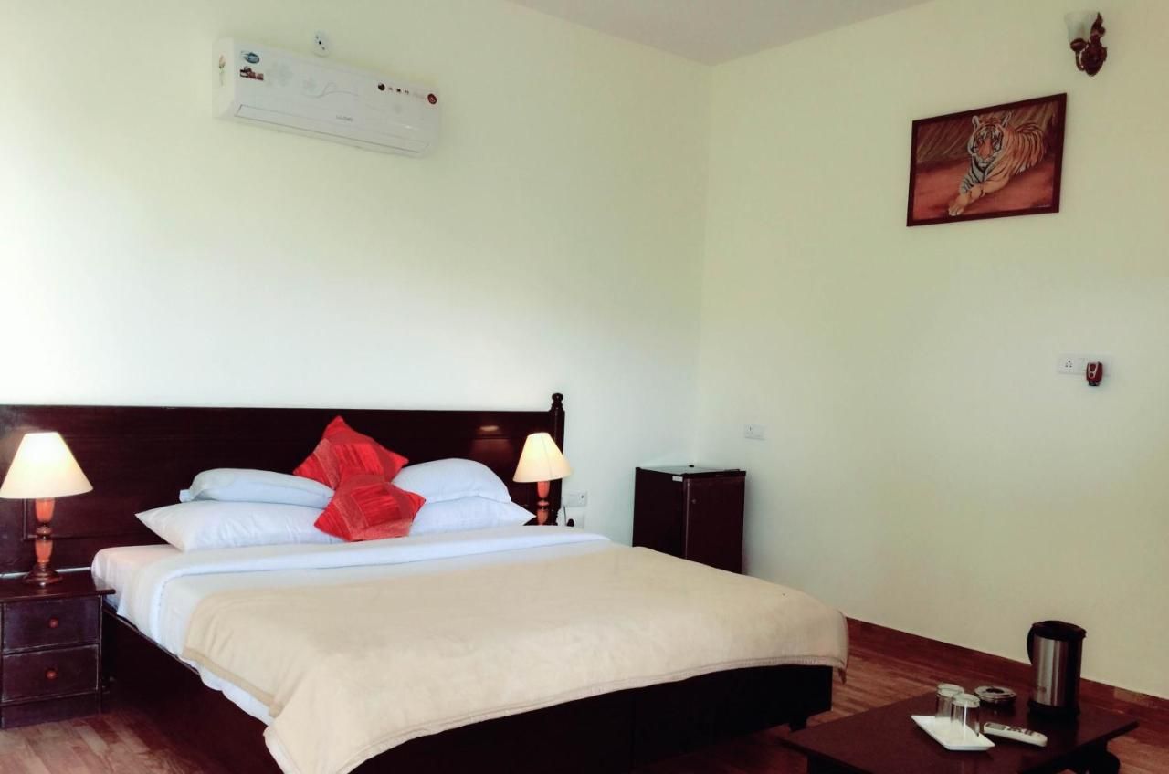 Jungle Retreat Deluxe Room 3