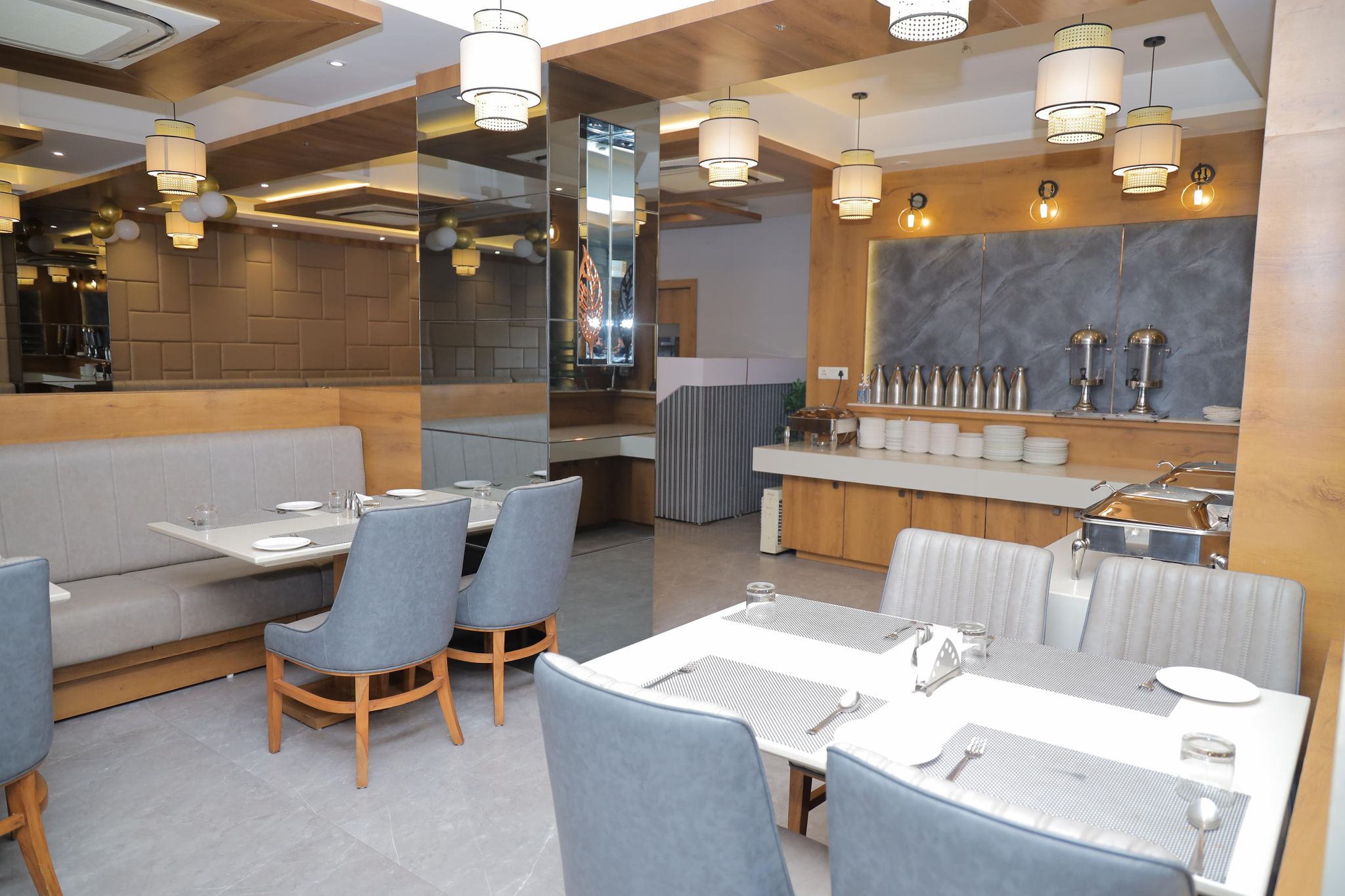 Food & Dining
