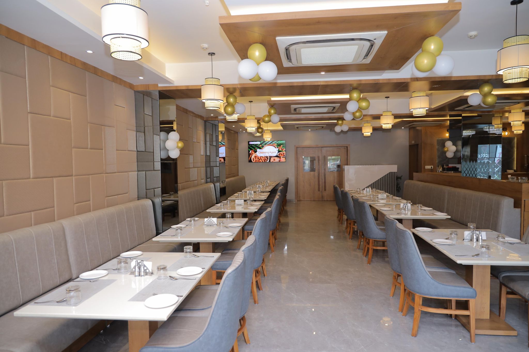 Food & Dining