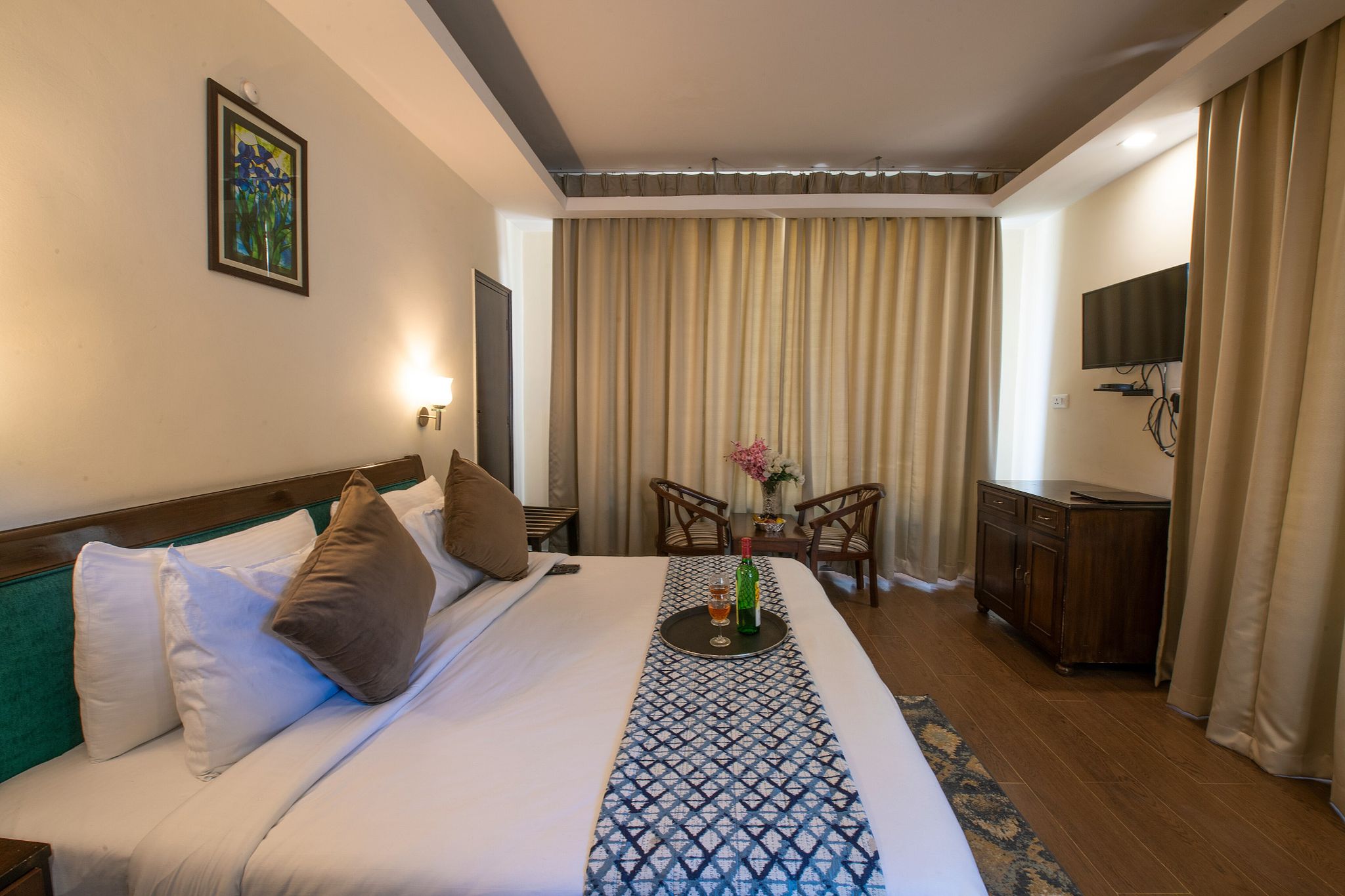 The Katoch Grand (River Side Resort) Premium Room ( Mountain view) 4