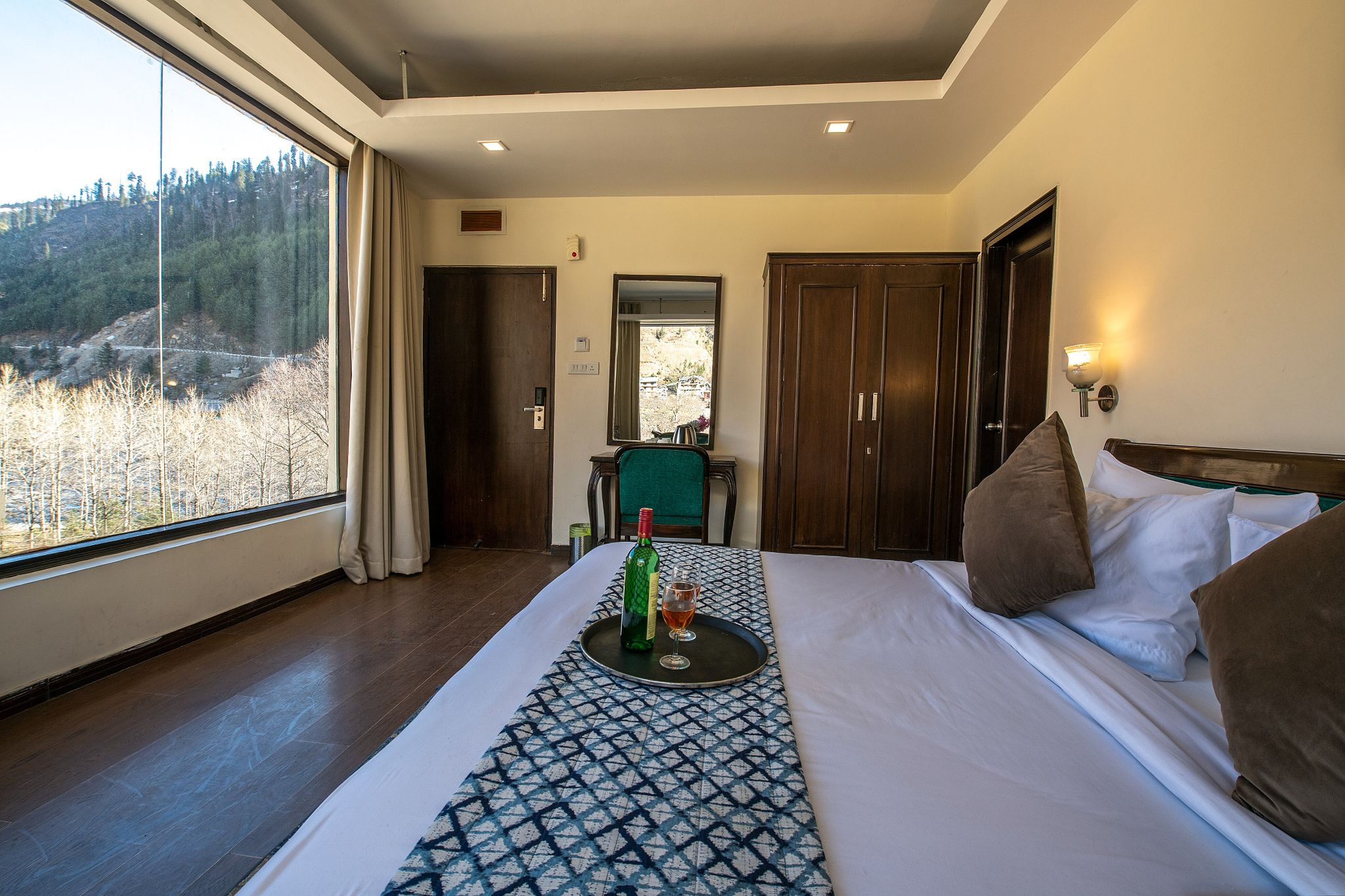 The Katoch Grand (River Side Resort) Premium Room ( Mountain view) 8