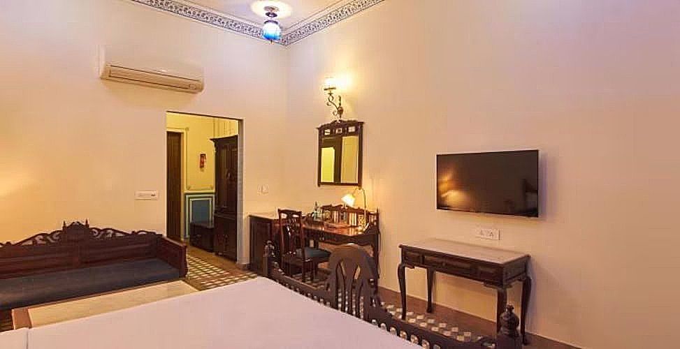 Grand Uniara - A Heritage Hotel Royal Super Deluxe 8