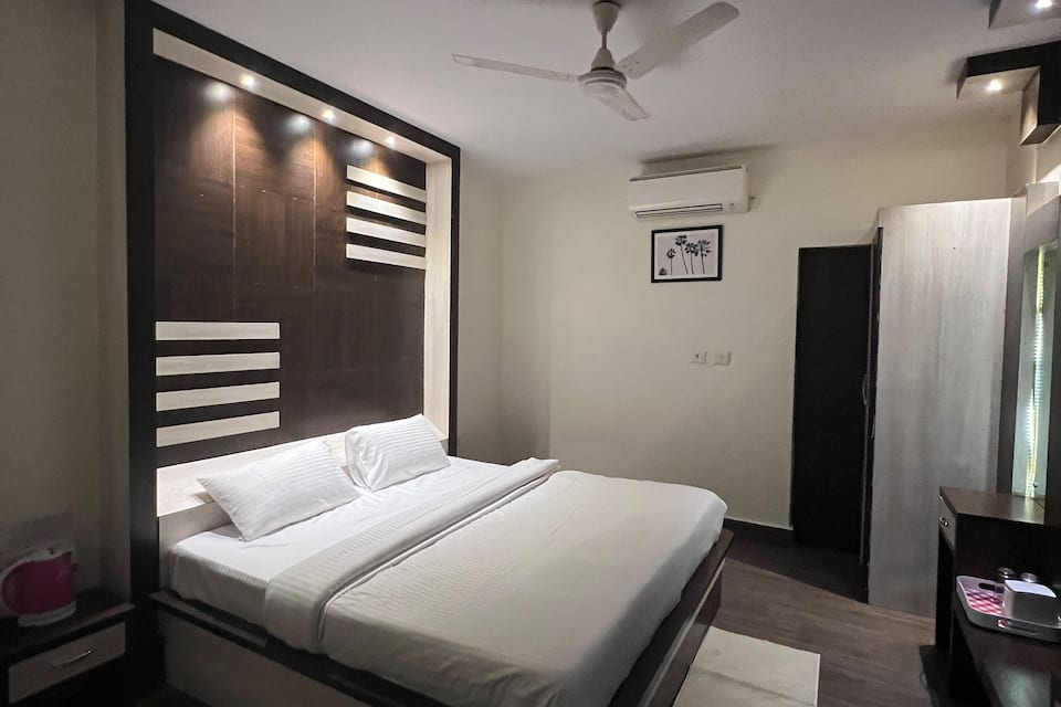 Ritumbhara Hotel & Resort Deluxe Room 2