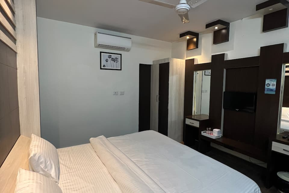 Ritumbhara Hotel & Resort Deluxe Room 4