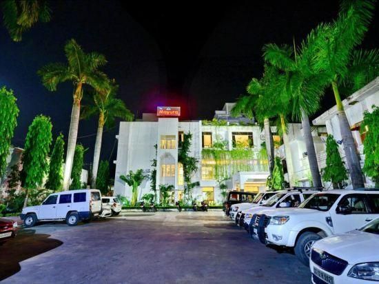 undefined Hotel Mayura 7