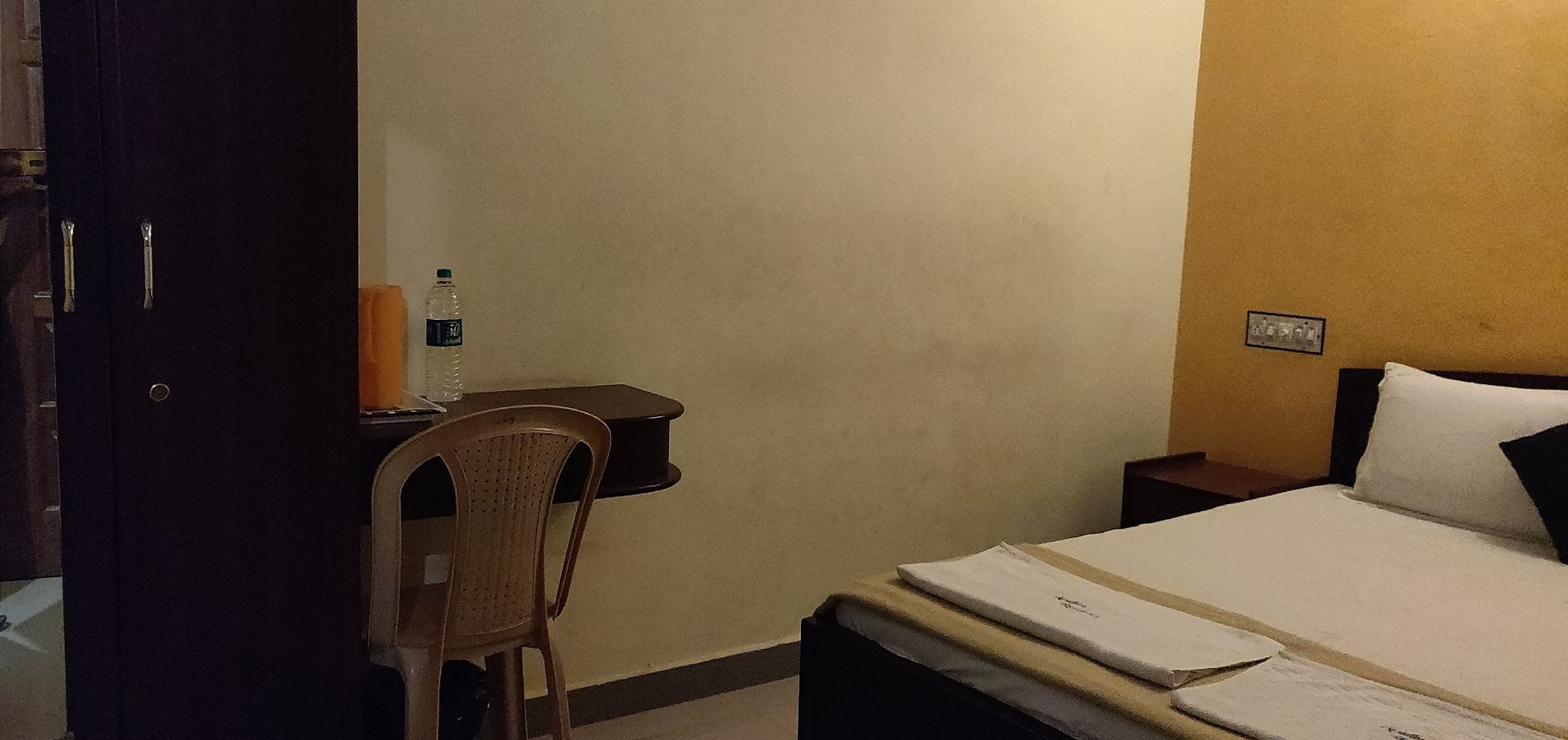 DOUBLE BED ROOM AC