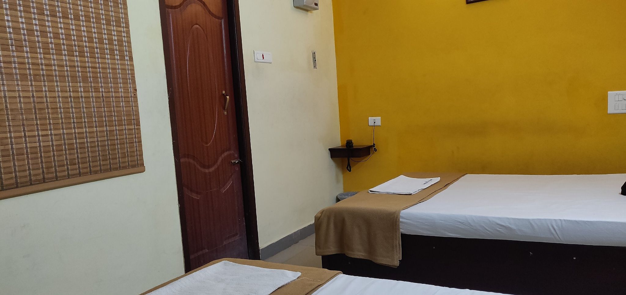 DOUBLE BED ROOM AC