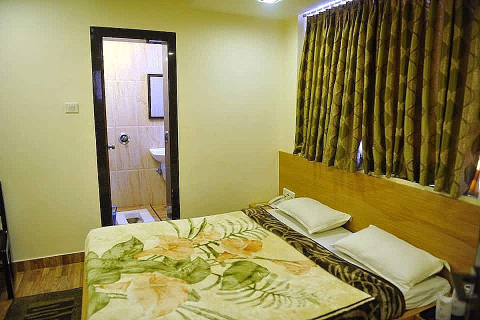 New Hotel Jannat Deluxe Room 2