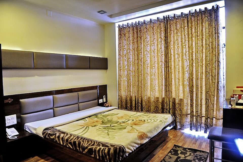 New Hotel Jannat Deluxe Room 7
