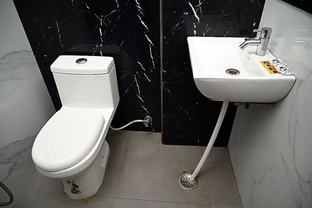 Hotel Pulse Inn DELUXE DOUBLE AC ROOM 51