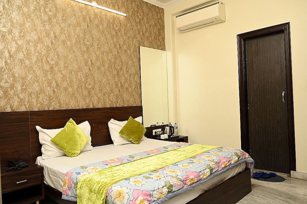 Hotel Pulse Inn DELUXE DOUBLE AC ROOM 46