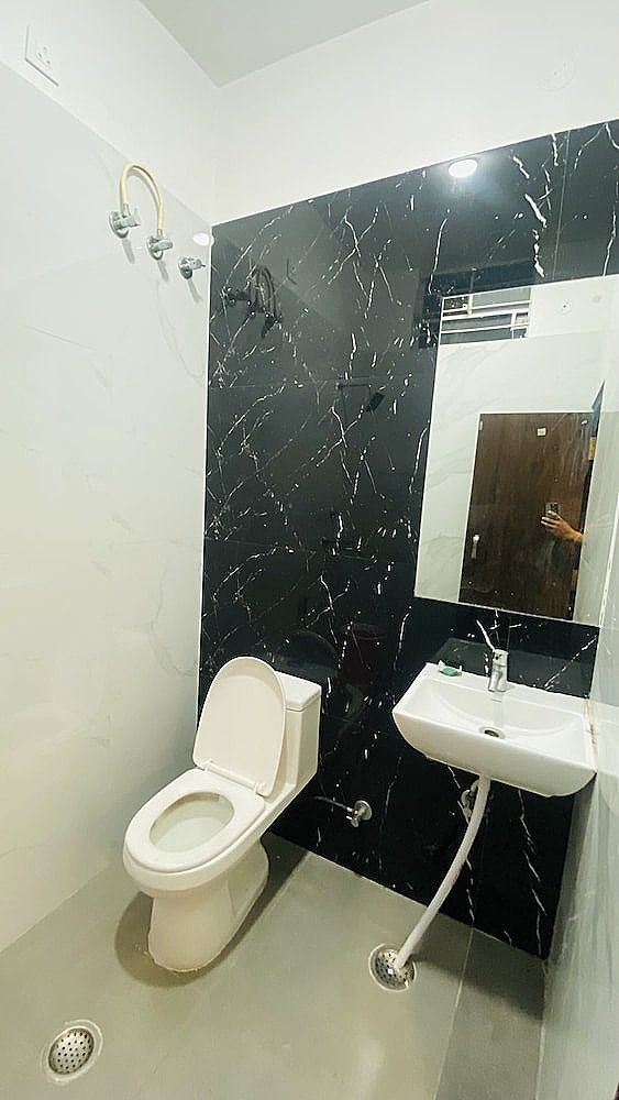 Hotel Pulse Inn DELUXE DOUBLE AC ROOM 63