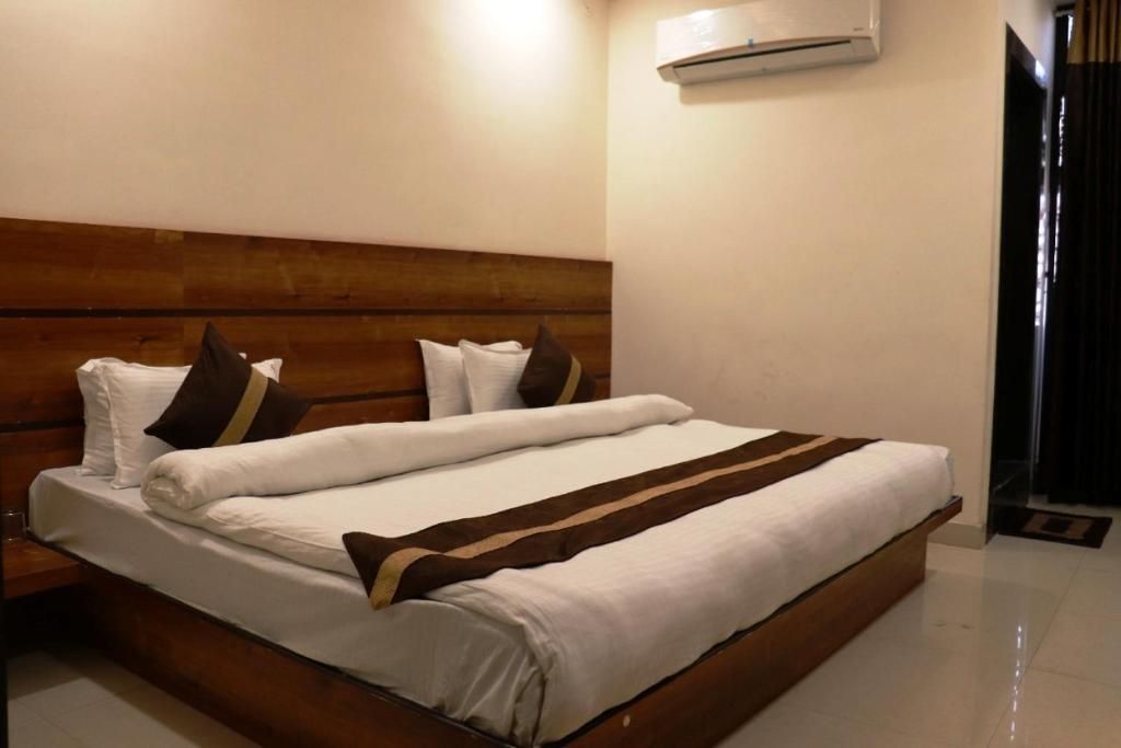 undefined Hotel Sagar Inn 6