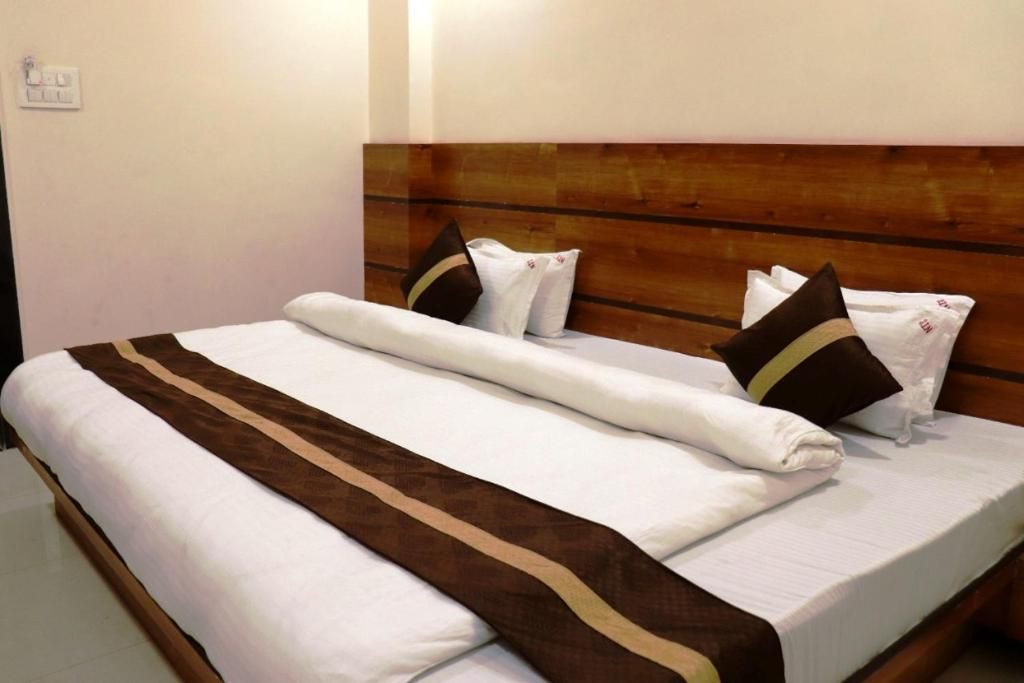 undefined Hotel Sagar Inn 5