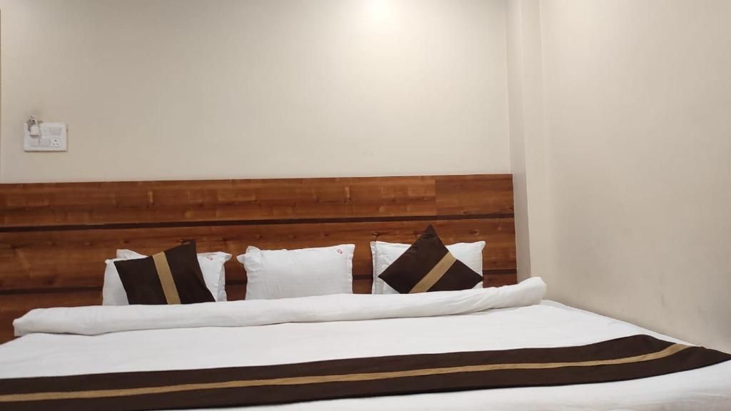 undefined Hotel Sagar Inn 10