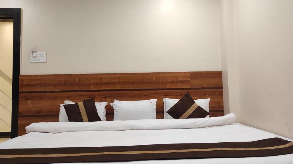 undefined Hotel Sagar Inn 8