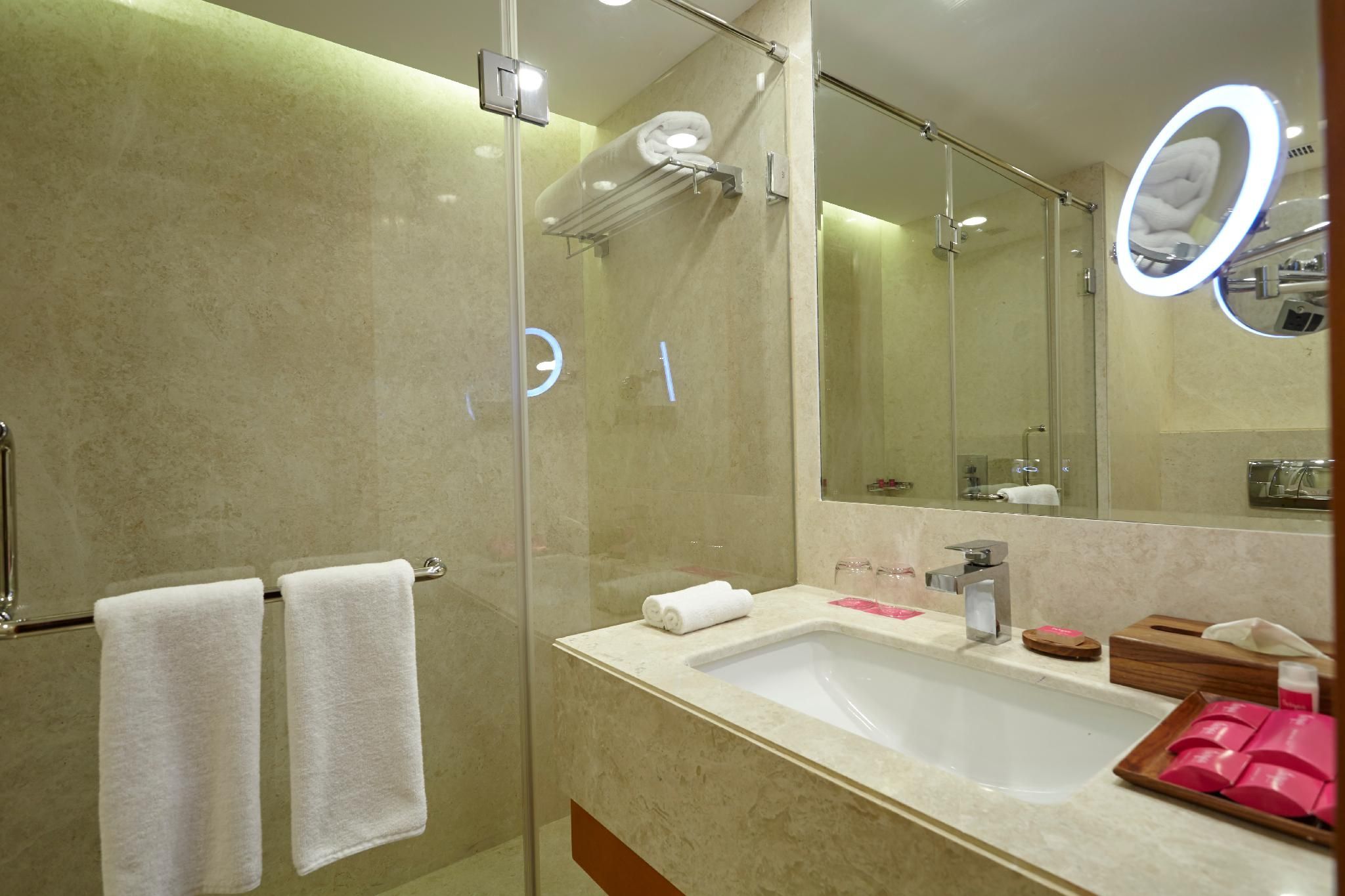 Turyaa Chennai - OMR IT Expressway Deluxe Room Twin Bed 5