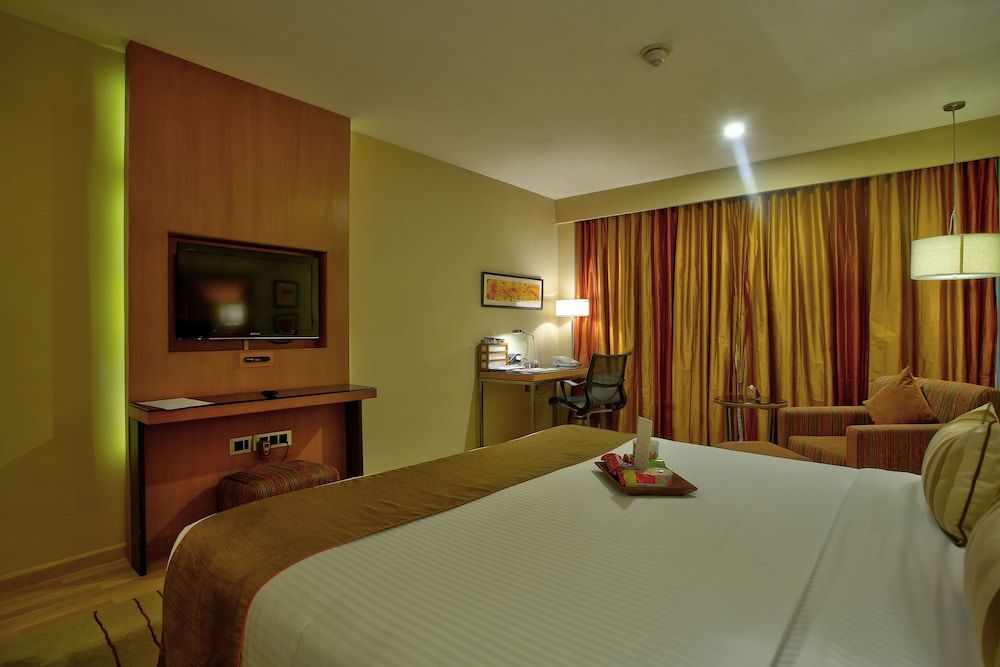 Turyaa Chennai - OMR IT Expressway Deluxe Room Twin Bed