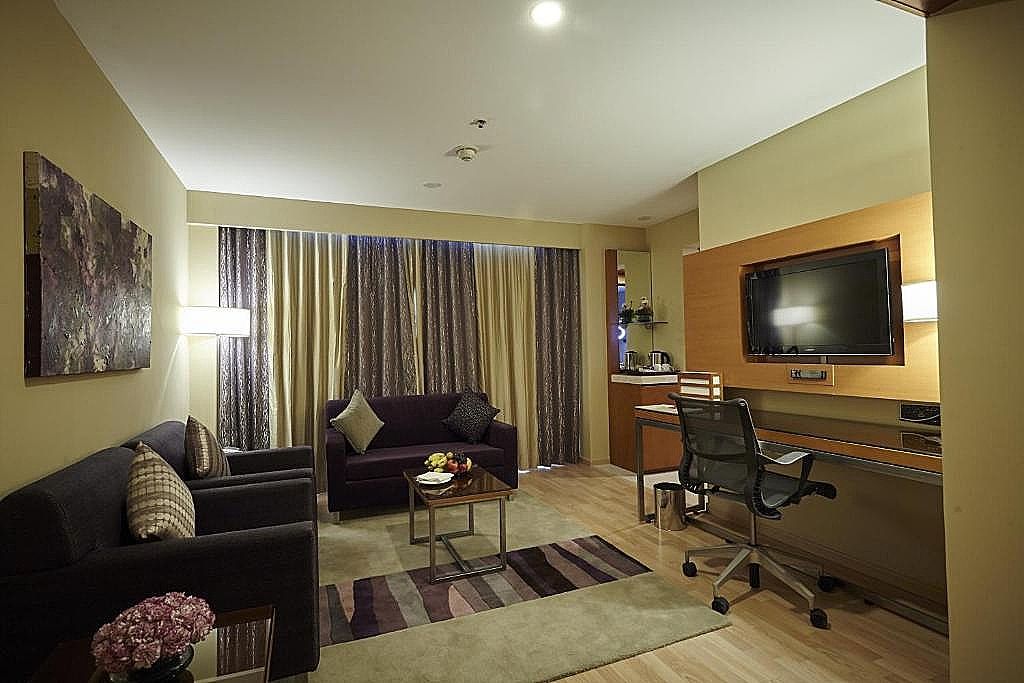 Turyaa Chennai - OMR IT Expressway Junior Suite 108