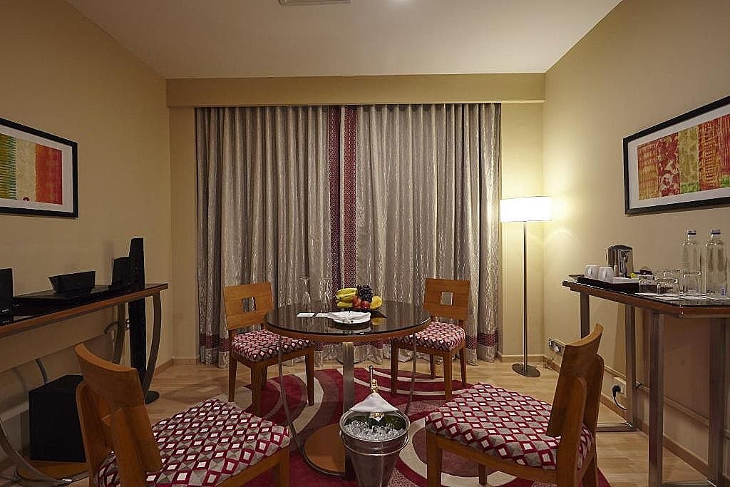 Turyaa Chennai - OMR IT Expressway Junior Suite 84