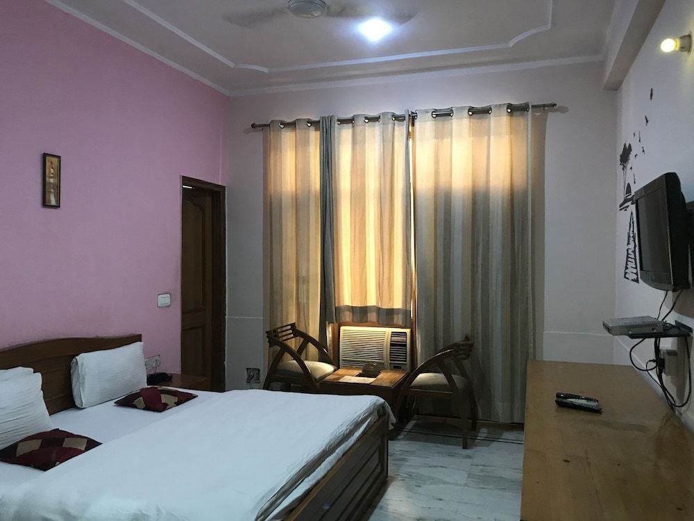 The Residencia Inn GURGAON Executive Room, 1 Double Bed, Smoking 6