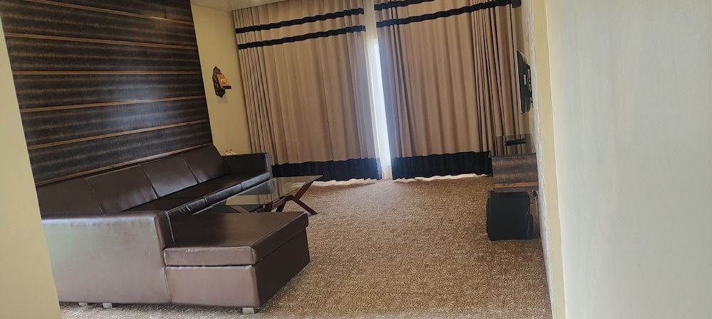 Anjushree Presidential Suite 21